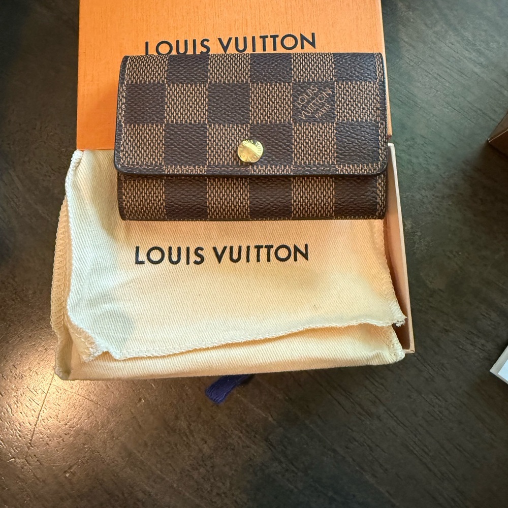 Louis Vuitton Damier Ebene key holder